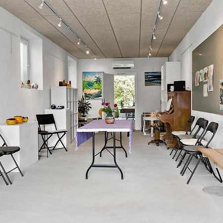 Logi I Hus Med Kunst Og Have Bed and Breakfast Vestervig Εξωτερικό φωτογραφία